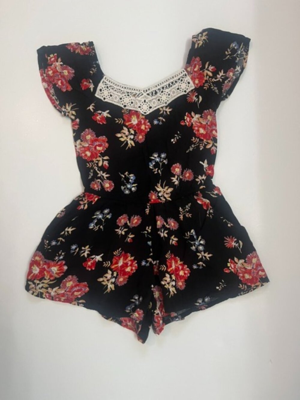Little Girl's Romper XS